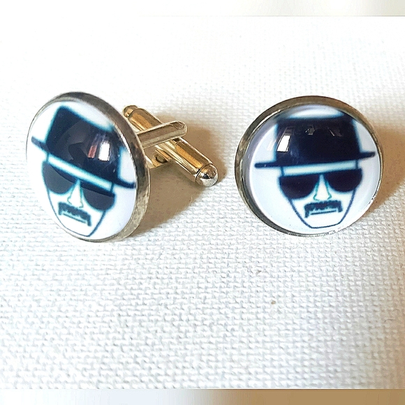 NEW Cufflinks: Walter White Breaking Bad! Stainless Steel. Gift Box Included! - Picture 3 of 6